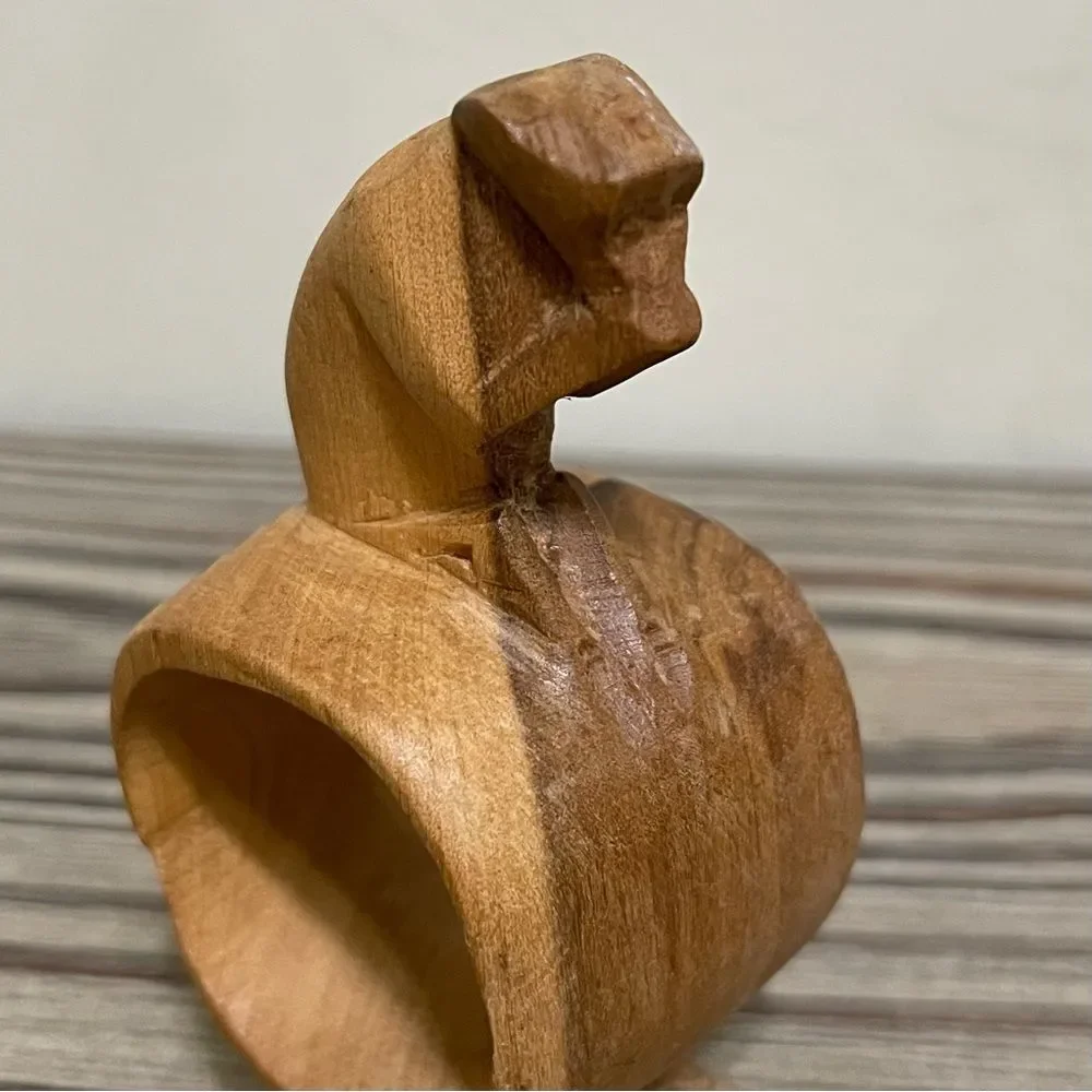 Wood Hand Carved Safari Animal Napkin Rings Monkey Giraffe Rustic Cabin Set of 4